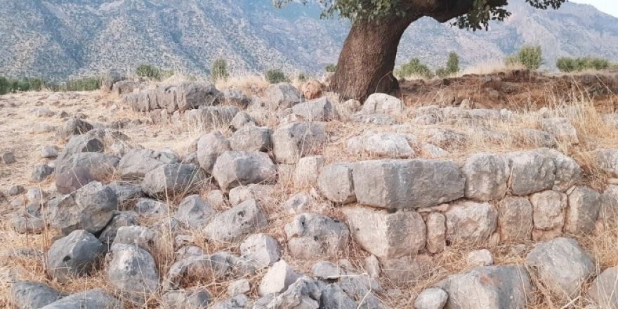 Amedî’de 200 yıl öncesine ait kilisenin kalıntılarına ulaşıldı