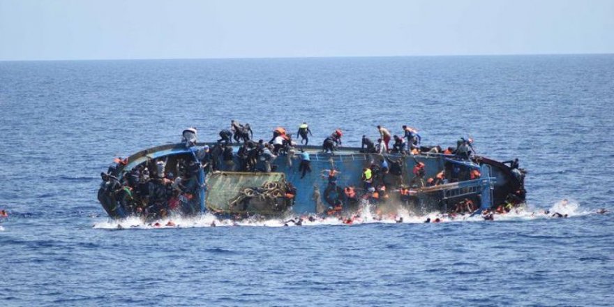 Göçmenleri taşıyan gemi battı: En az 57 ölü