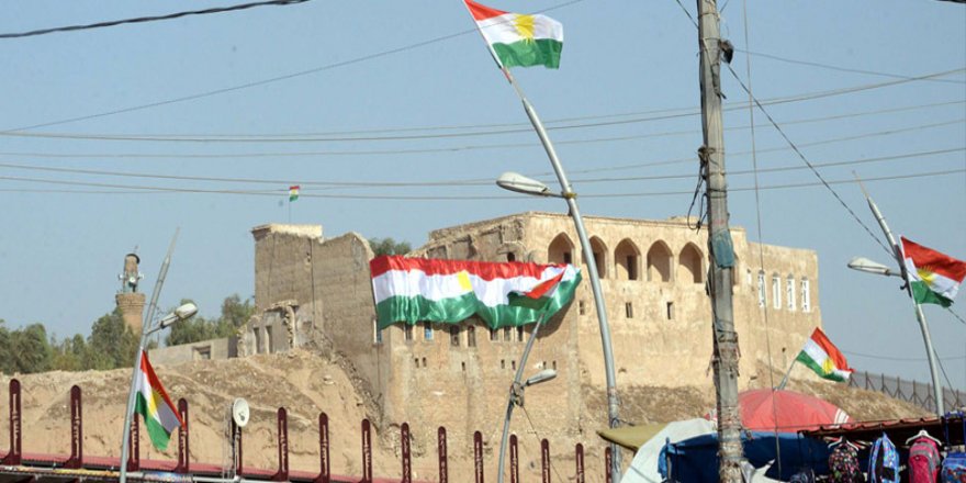 Kerkük'te Kürdistan bayrağı açan 2 Kürt genci gözaltına alındı
