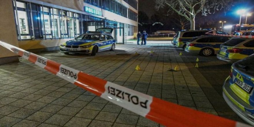 Almanya'da polise bıçakla saldırmaya çalıştığı açıklanan Türk öldürüldü