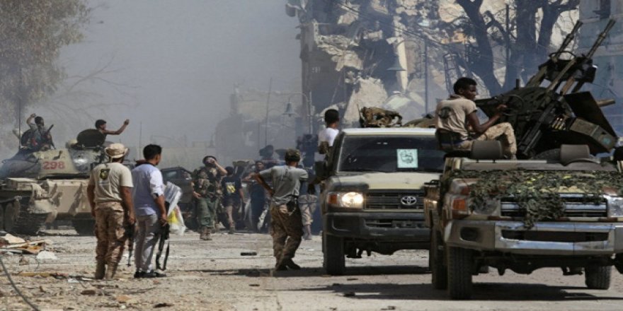 'Hafter güçleri Kaddafi'nin öldürüldüğü kente girdi'