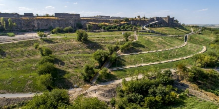 Diyarbakır Millet Bahçesi izinsiz çıktı