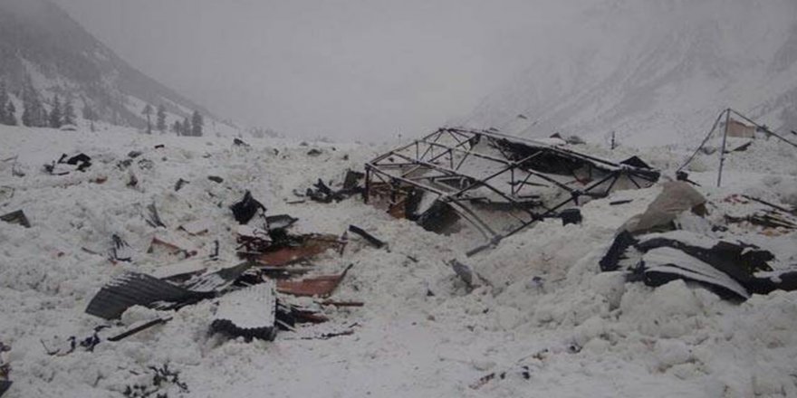 Kaşmir'de çığ felaketi: 57 ölü