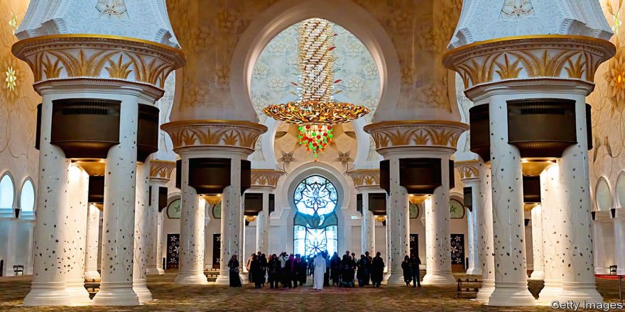 The Economist: İslam dünyasında benimki seninkinden büyük yarışı