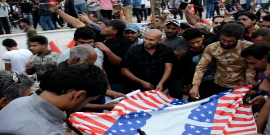 3 Kürt öğrenci ABD bayrağına basmadığı için tutuklandı