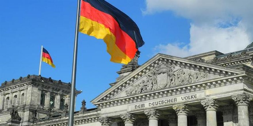 Almanya: ABD bizi İran konusunda tehdit etti