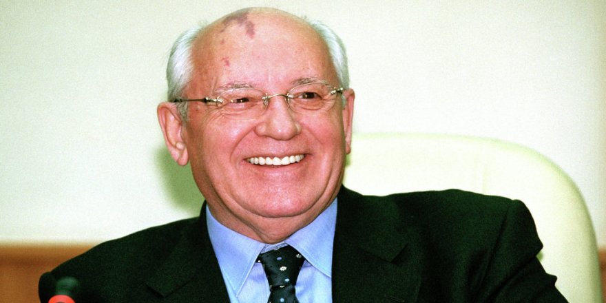 Alman vekil: NATO, Gorbaçov'a verdiği sözü ihlal etti