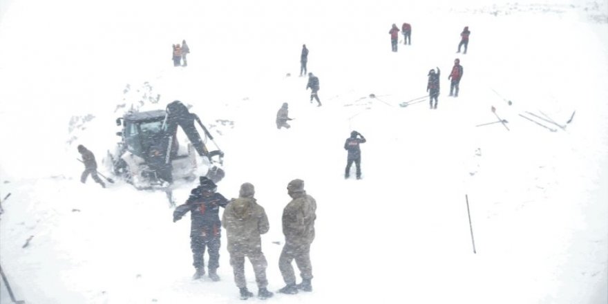 Van'da ikinci çığ: 23 kişi öldü