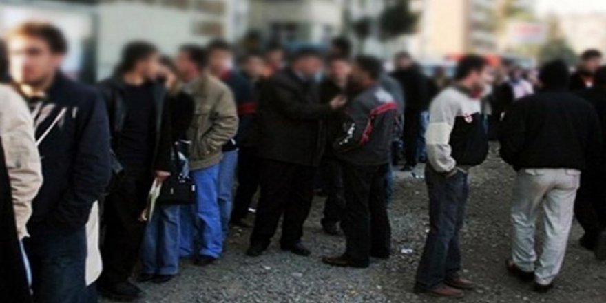 İşsiz sayısı 327 bin kişi arttı