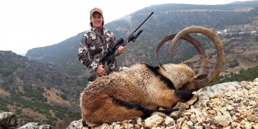 Avlanmak için ABD'den Adıyaman'a gelen çift, iki tane dağ keçisi öldürdü