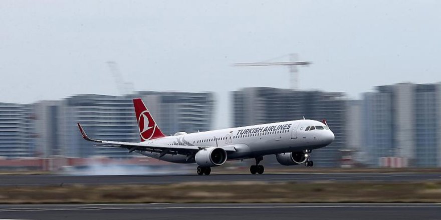 Koronavirüs tespit edilen İstanbul aktarmalı Singapur uçağı boş bir şekilde geri gönderildi