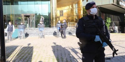 HDP'li 5 belediyeye kayyum atandı: Belediye eş başkanları gözaltına alındı