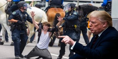 Trump: Onları 10 yıl hapse atmalısınız