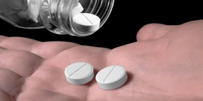 Şenyiğitten ağrı kesici uyarısı: Ölüme sebep olabilirsiniz