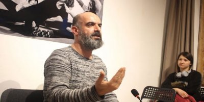 Şener Özmen: Dilden uzaklaşmamak, Kürtleri unutmamak lazım