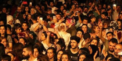 Festivalimizde Kürtçe şarkı söylemek Yasak!