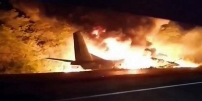 Ukrayna'da askeri uçak düştü: 22 ölü