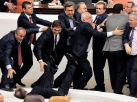 Türkiye: Anayasa değişikliği teklifi 339 oyla TBMM'ten geçti