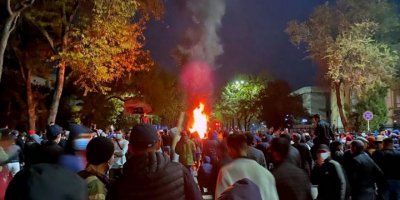 Kırgızistan'da parlamento seçimleri iptal edildi