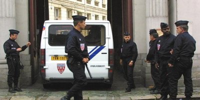   Fransa’da radikal İslamcılara karşı geniş çaplı operasyon