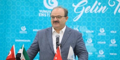 Bakan yardımcısının Charlie Hebdo'ya hakaret içeren ifadeleri Fransa'da tepki uyandırdı