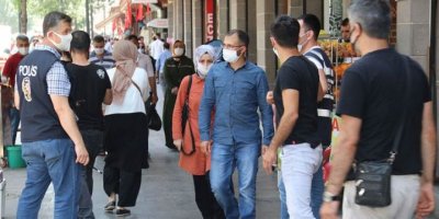 Türkiye’de Covid-19 nedeniyle 76 kişi hayatını kaybetti