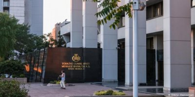 TCMB Başkanı görevden alındı
