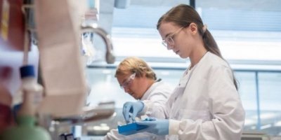 Koronavirüs aşısı: Oxford Üniversitesi'nin aşısı yüzde 70 koruma sağladı