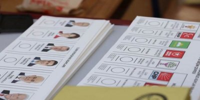 Area Araştırma: AK Parti'nin oyları yüzde 36,2 MHP baraj altında