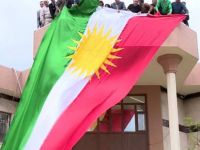 Kerkük’te Meclis kararıyla Kürdistan bayrağı göklere çekildi