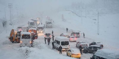 Van, Hakkari, Bitlis ve Muş’ta 471 yerleşim birimine ulaşım sağlanamıyor