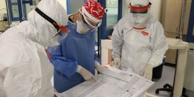 302 sağlık çalışanı Covid-19 nedeniyle hayatını kaybetti