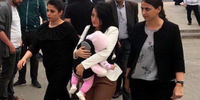 Ayşe öğretmenden Bakan Gül'e: Peki ben neden iki kez cezaevine girdim?