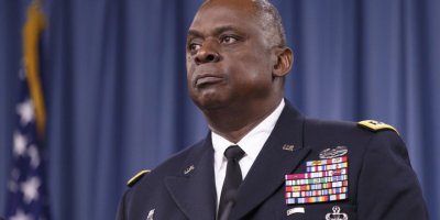 ABD'nin ilk siyahi Savunma Bakanı Lloyd Austin görevine başladı