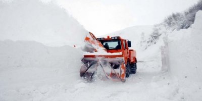Van, Bitlis, Hakkari ve Muş'ta 516 yerleşim birimine ulaşım sağlanamıyor