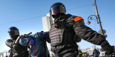 Rusya’da Uyarılara Rağmen Protesto Gösterileri