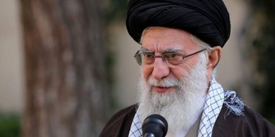 Hamaney'den ABD'ye: Yaptırımları kaldırın nükleer anlaşmasına geri döneceğiz