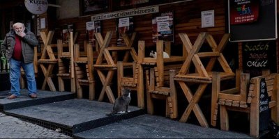 Financial Times: Türkiye'de esnaf iflasa sürükleniyor!