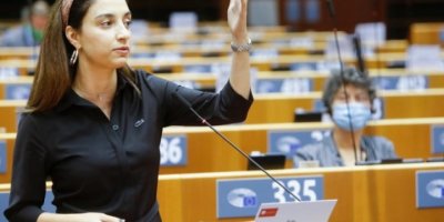 AP Milletvekili Evin İncir: Avrupa, Kürdistan Bölgesi’ni Orta Doğu için örnek görüyor