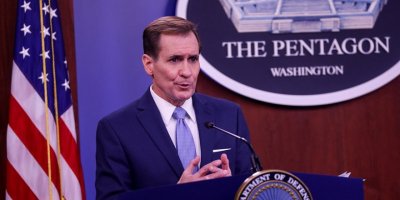 Pentagon: İran botları, 6 Amerikan savaş gemisini taciz etti