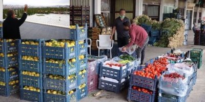 Hal esnafı isyan etti: Adam nasılsa sarayda yaşıyor keyfi yerinde, millet aç perişan