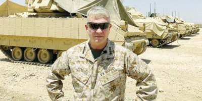 CENTCOM Komutanı’ndan DSG’ye destek pozu