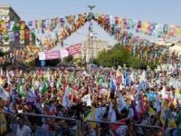 ”Bütün halkların kendi kendini yönetme hakkı vardır da Kürtlerin neden olmasın”