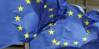 AB Komisyonu Başkanı: AB sınırlara duvar ya da dikenli tel için fon sağlamayacak