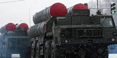SOHR: Rusya Tabka’ya S-300 sistemi kurdu!