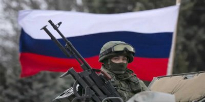 Rusya’dan 10 bin askerle sınırda tatbikat