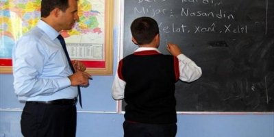 Adnan Güllüoğlu: Ana Dilde Seçmeli Anadil'e "Yetmez ama Evet"