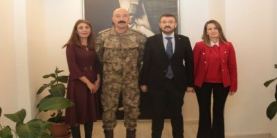 Hakkari İl Emniyet Müdürü aşiret liderini protokolde ağırladı