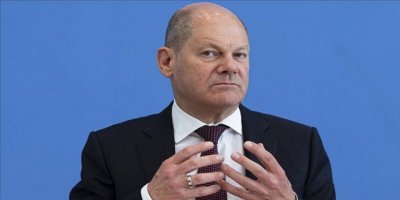 Scholz, Ukrayna'ya silah vermeyeceklerini yineledi
