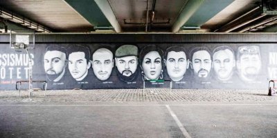 Hanau'daki ırkçı saldırıda yaşamını yitirenler anılıyor